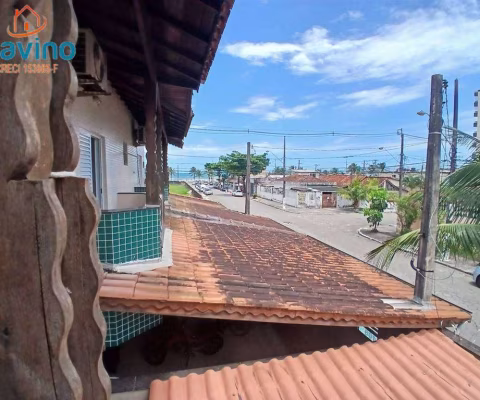 560MIL - SOBRADO LADO PRAIA 2 QUARTOS 1 SUÍTE - PRAIA DO MARACANA QUINTAL E GARAGEM.