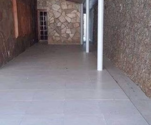 Casa com 6 Quarto(s) e 4 banheiro(s) para Alugar, 350 m² por R$ 3500 / Mês