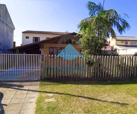 casa à venda em Guaratuba-PR, Cohapar: 5 quartos, 3 banheiros, 3 vagas, 143m². Venha conferir!