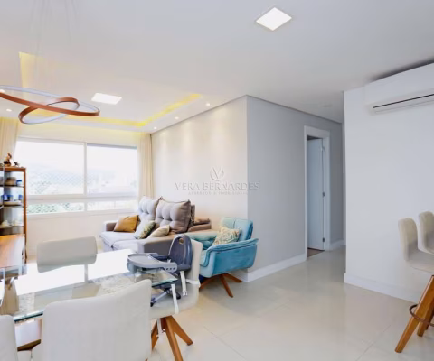 Apartamento com 3 quartos à venda na Rua Sílvio Silveira Soares, 2589, Camaquã, Porto Alegre