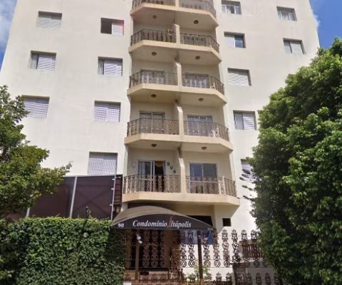 Apartamento com 3 Quartos e 2 banheiros à Venda