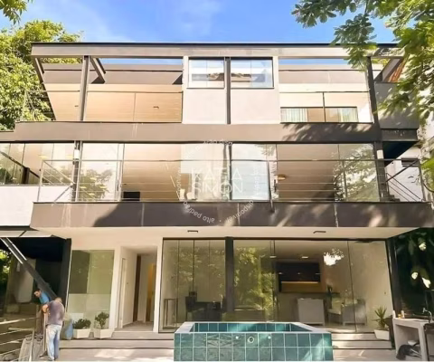 Casa Exclusiva com 5 Suítes à Venda no Jardim de Itanhangá – Conforto e Sofisticação