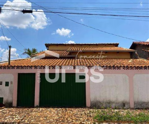 CASA OPORTUNIDADE DE 290 m² - Térrea