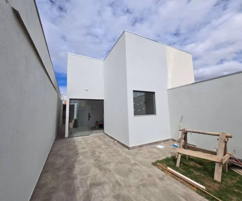 Casa para Venda em Montes Claros, Jardim Olímpico, 2 dormitórios, 1 banheiro, 1 vaga