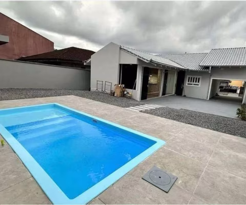 Casa com 3 dormitórios à venda, 120 m² por R$ 699.000,00 - Vila Nova - Joinville/SC