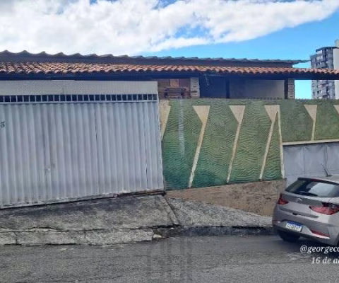 Galpão casa Ampla terreno de 700 m² com 3/4, um apto de 1/4, quatro vagas, piscina, área gourmet com churrasqueira, galpão comercial vender Pernambués