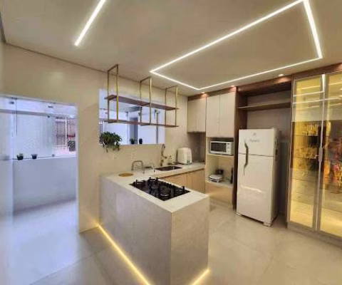 Apartamento com 2 dormitórios à venda, 83 m² por R$ 680.000,00 - P. Praia - Santos/SP