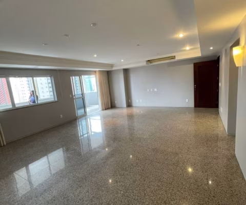 Lindo apartamento para venda no coração do Renascença com 217m²