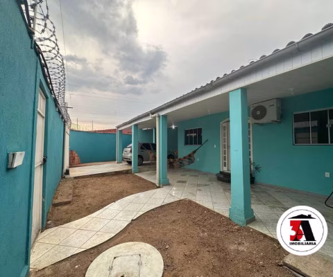 EXCELENTE CASA NO BAIRRO CASTANHEIRA