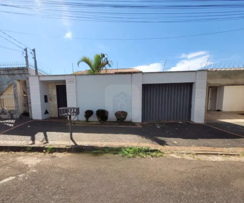 Casa para locação no bairro Santa Mônica