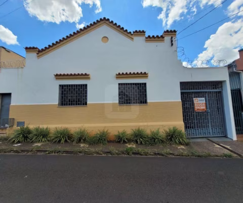 Casa para locação no bairro Fundinho.