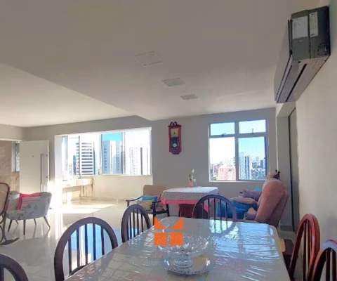 Lindo e reformado apartamento com 213m2 no Espinheiro!