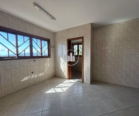 Casa 310m² com 3 Quartos e Suíte na Ponta de Baixo
