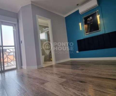 Sobrado à venda na Vila Gumercindo com 3 suítes, 2 vagas e semi mobiliado