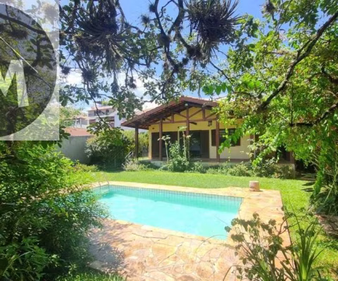 ALUGA-SE CASA COM  04 DORMITORIOS E PISCINA PROXIMO A LUCAS NOGUEIRA GARCEZ