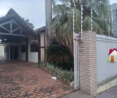 Aluga-se casa no jardim Cuiabá.