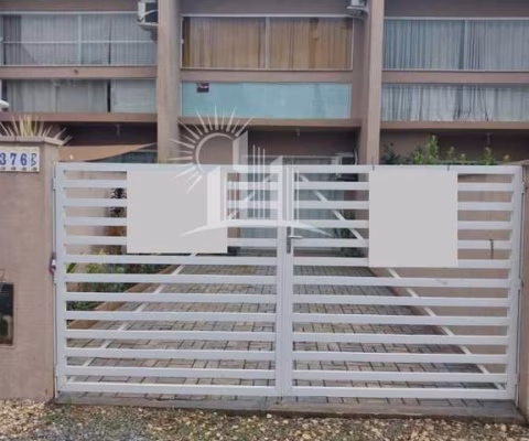 Sobrado Geminado para Locação em Balneário Piçarras, Itacolomi, 3 dormitórios, 1 suíte, 2 banheiros