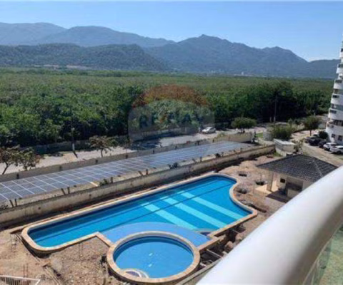 Vendo um excelente apartamento de 3 quartos , sendo 1 suíte e 2 vagas de garagem no Recreio dos Bandeirantes!