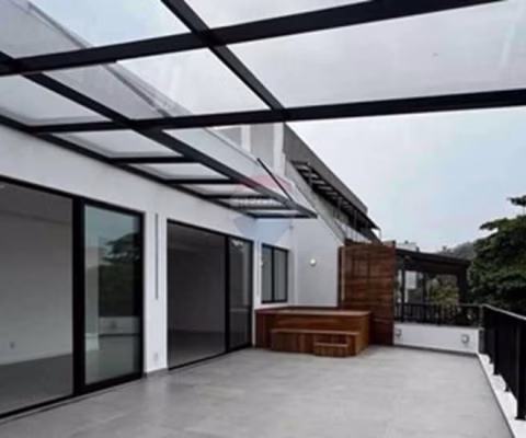 Cobertura reformada no Jardim Oceânico1002-136