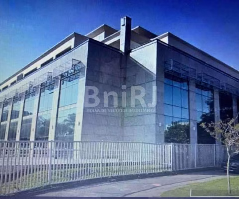 Avenida das Américas- prox ao Condomínio Parque das Rosas- 828m2