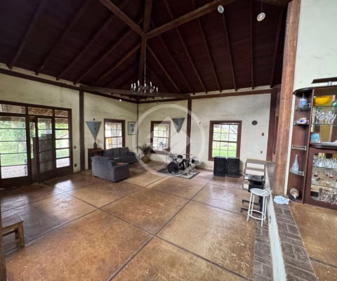 Chácara de 18.000 m2 na região de Barão Geraldo com 2 casas. codigo: 115660
