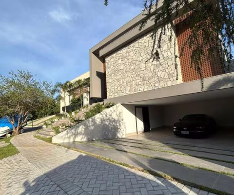 Belíssima Casa com 3 suítes no Condomínio Villa Jardim