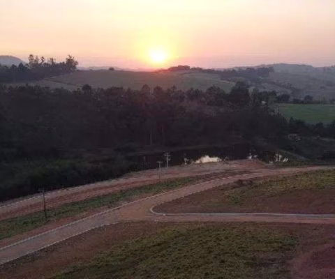LOTES a partir de 250m² em PEDRA BELA próximo a EXTREMA | Lazer e Lago | Pagto Facilitado