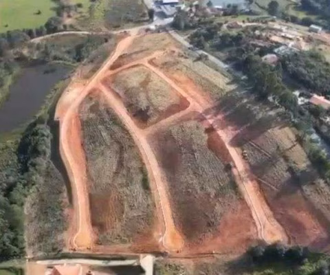 LOTES a partir de 250m² em PEDRA BELA | Lago e Área de Lazer | Facilitado | Ótimo local