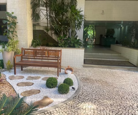 MIOLO DE ICARAI- 2 quartos, suite  e 1 vaga - Segunda quadra da praia de Icarai - Pereira da Silva - 1.065 mil