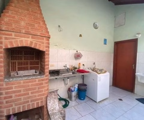 Casa com 3 Quartos e 2 banheiro à Venda, 133 m²- Imirim Sp