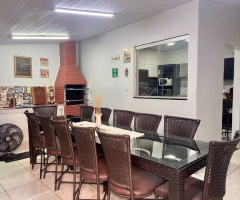 Casa com 3 Quartos e 2 banheiro à Venda, 130m²- Jandira São Paulo