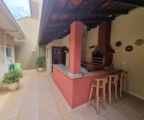 Casa com 3 Quartos e 2 banheiro à Venda, 130m²-Jardim Presidente Dutra - Guarulhos, São Paulo
