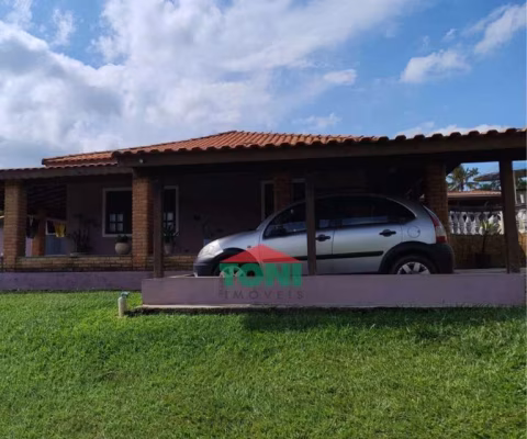 CHACARA EM SALTO - 2500m² - CASA 4 dormitórios sendo 2 suítes. Piscina, área gourmet