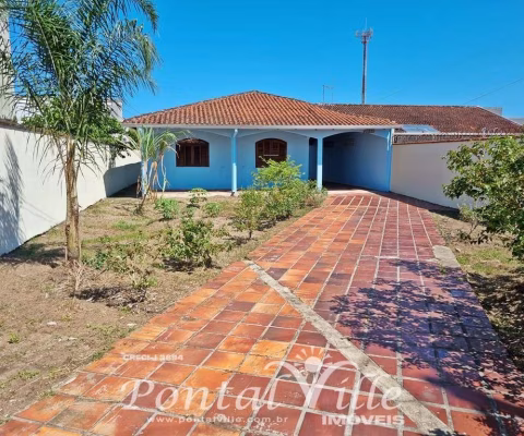 RESIDÊNCIA FRENTE PARA RODOVIA NO BALNEÁRIO SHANGRI-LÁ