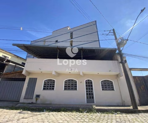 Casa  à venda no bairro Floresta, com 2 quartos , sendo uma suíte