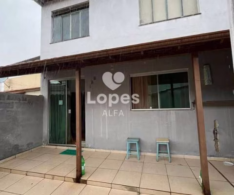 Oportunidade no Bairro Floresta – Casa com Estrutura para Ampliação!