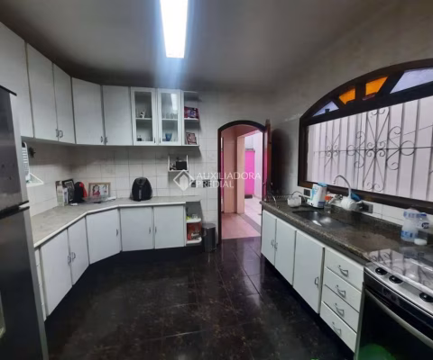 Casa com 3 quartos à venda na Rua Ernesto Pedron, 196, Jardim Las Vegas, Santo André