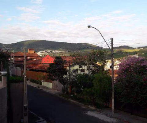 Casa para Venda em Serra Negra, Santa Maria, 3 dormitórios, 1 suíte, 3 banheiros, 2 vagas