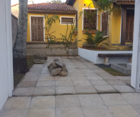 Casa com 02 quartos no Balneário Gaivota