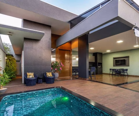 Casa Mobiliada à Venda no Condomínio Recanto das Palmeiras – 3 Suítes, Piscina Aquecida e Energia Fotovoltaica