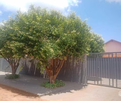 Casa com quintal amplo, 4 quartos sendo 1 suíte à venda no Jardim Alvorada em Três Lagoas - MS