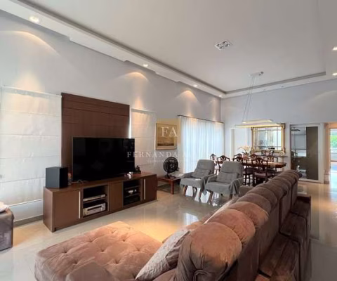 Casa no Condomínio Trípoli
