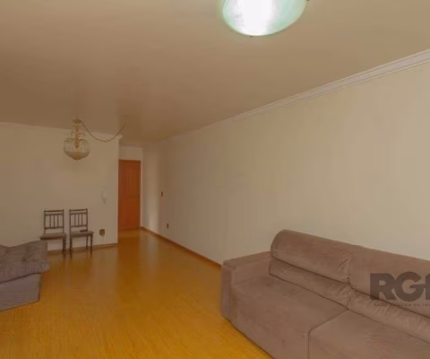 Excelente apartamento de 99m² com 3 dormitórios no bairro Petrópolis.
