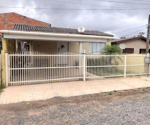 Casa com 4 dormitórios  em Gravataí