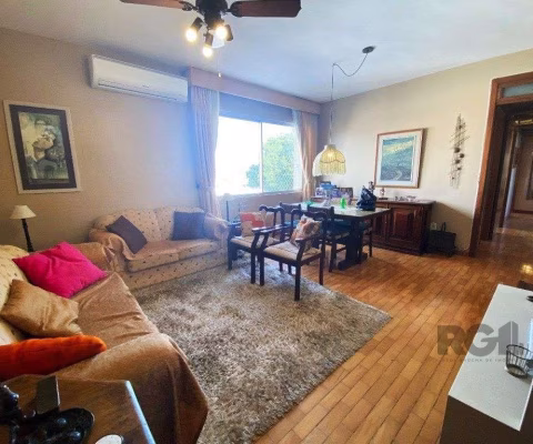 Apartamento de 03 dormitórios no bairro Santa Cecilia em Porto Alegre