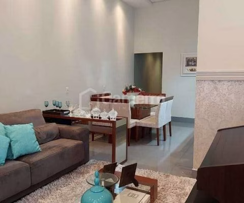 Casa com 3 dormitórios, sendo 1 suite à venda, 110 m² por R$ 570.000 - Parque Novo Mundo - American