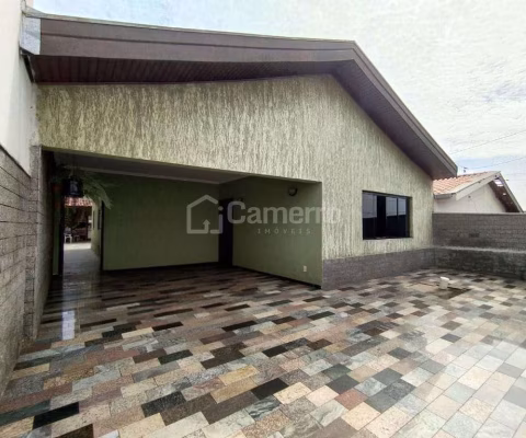 Casa com 3 dormitórios para alugar, 169 m² por R$ 2.500/mês - Jardim Brasil - Americana/SP