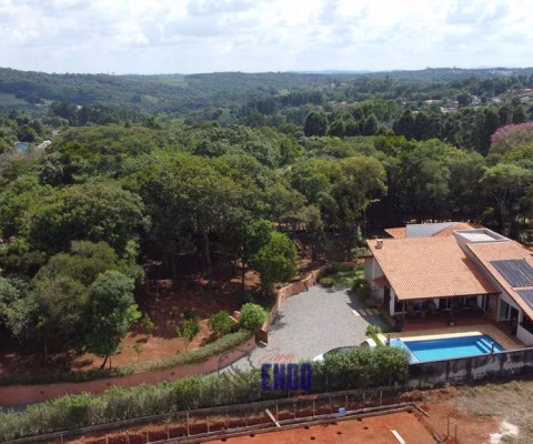 Linda Chácara em condomínio 2.500M² IBIÚNA