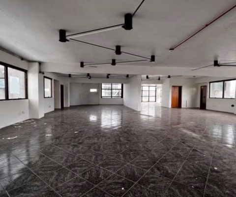 Sala comercial à venda na Avenida Júlio de Castilhos, 2773, São Pelegrino, Caxias do Sul