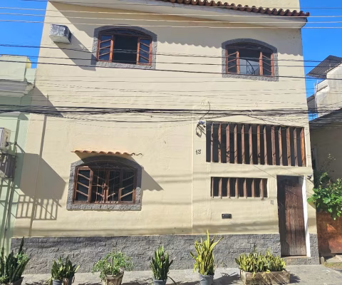 Casa Triplex com Terraço e 4 Quartos à Venda, 210m² - Tijuca